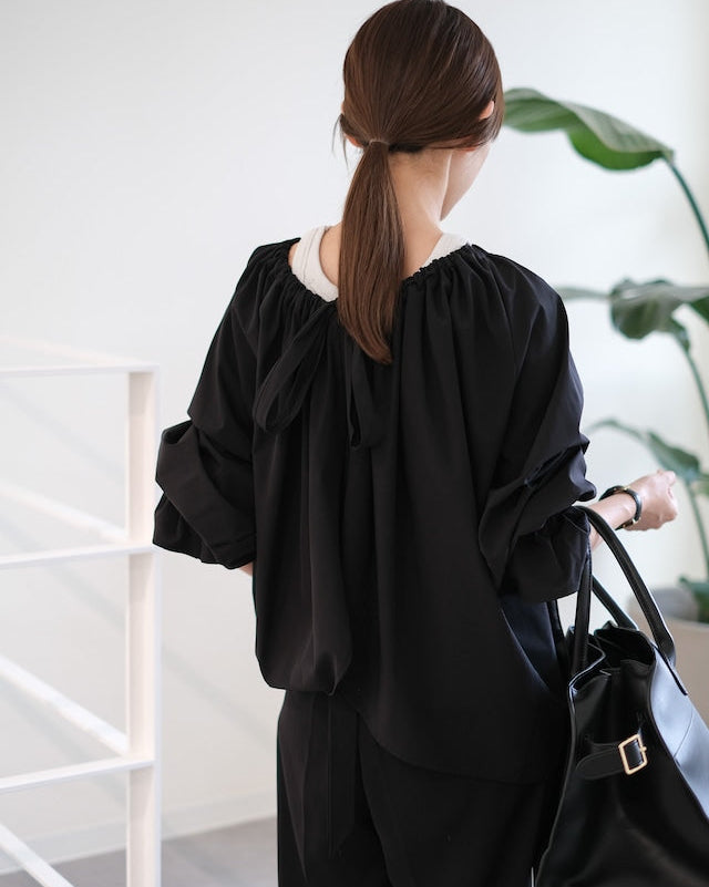 リボンブラウス