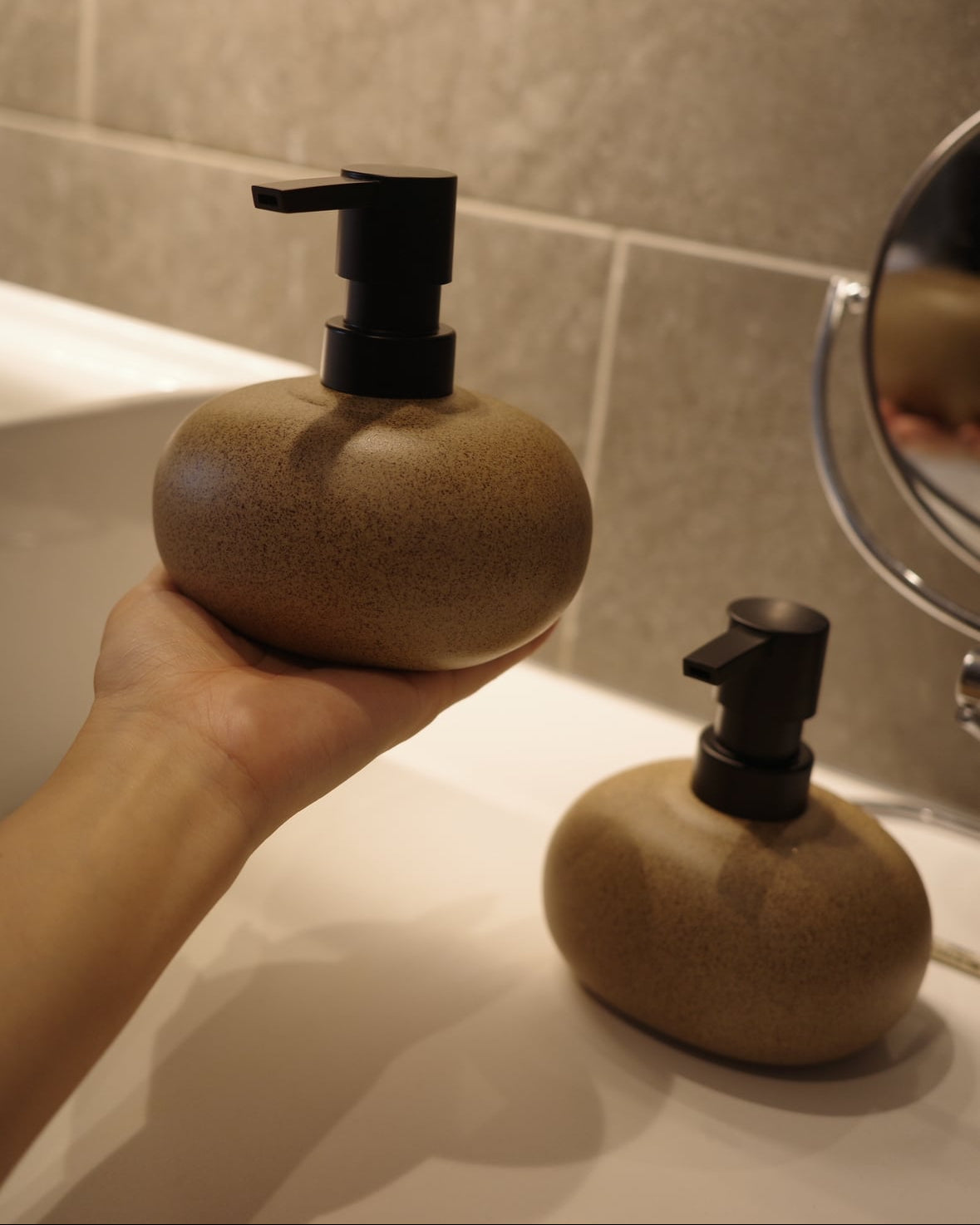 セラミックソープボトル