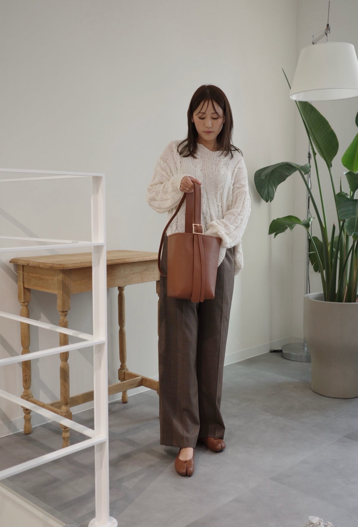 ルーズフィットスリットニット