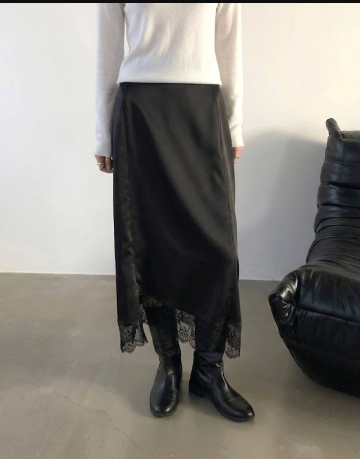 サテンレイヤードロングスカート