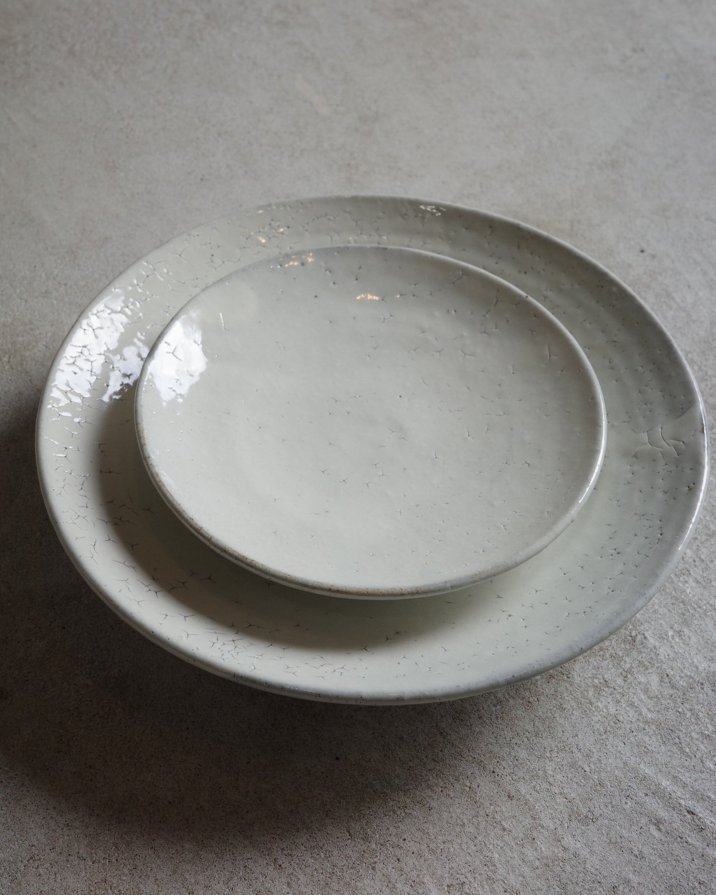 7寸皿　荒粉引（美濃焼）