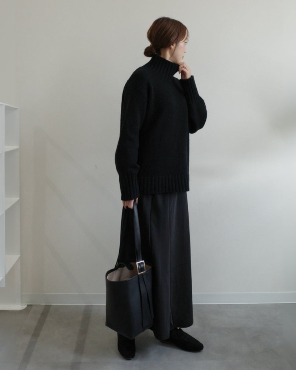 カシミヤブレンドハイネックニット
