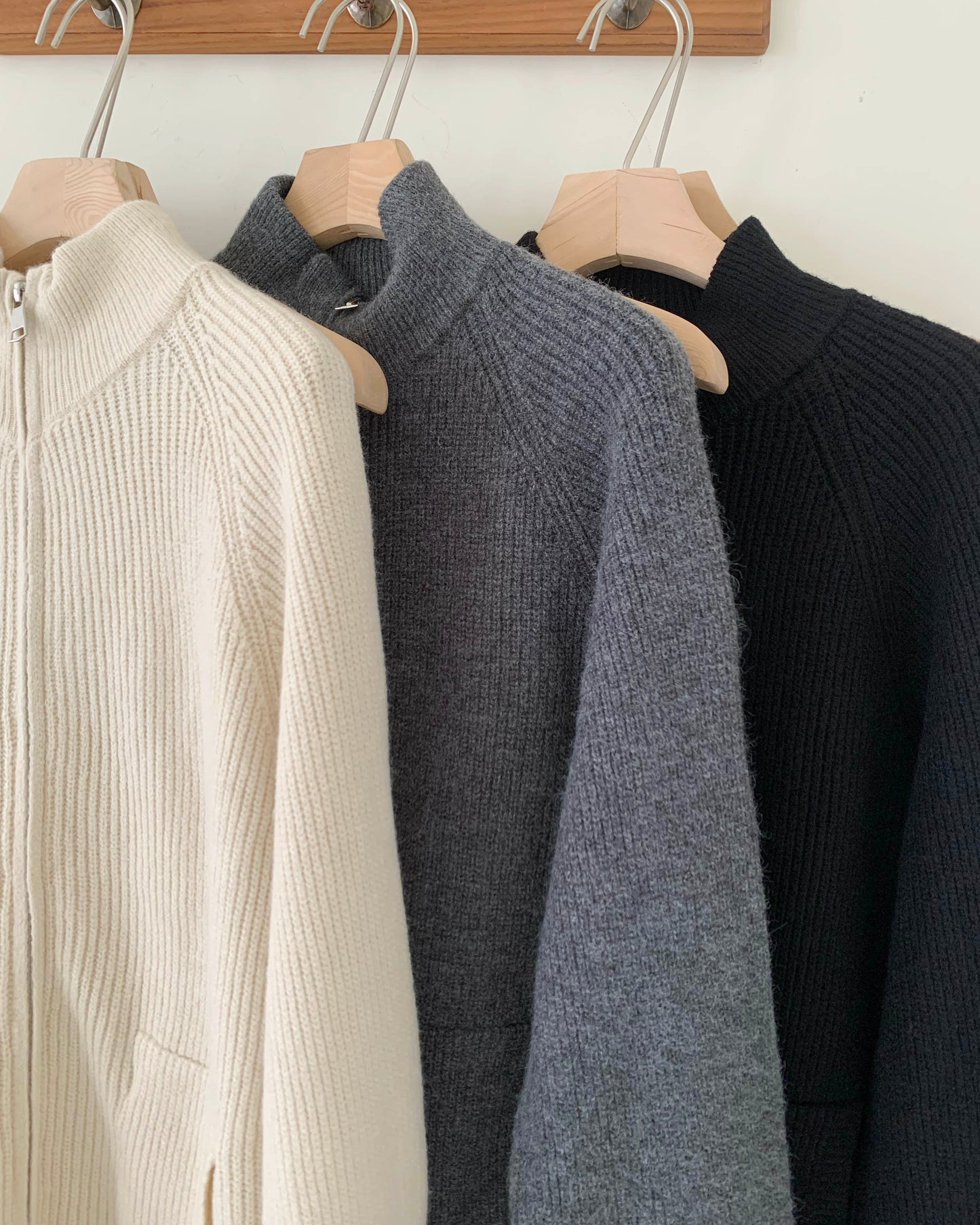 リブジップニットセットアップ