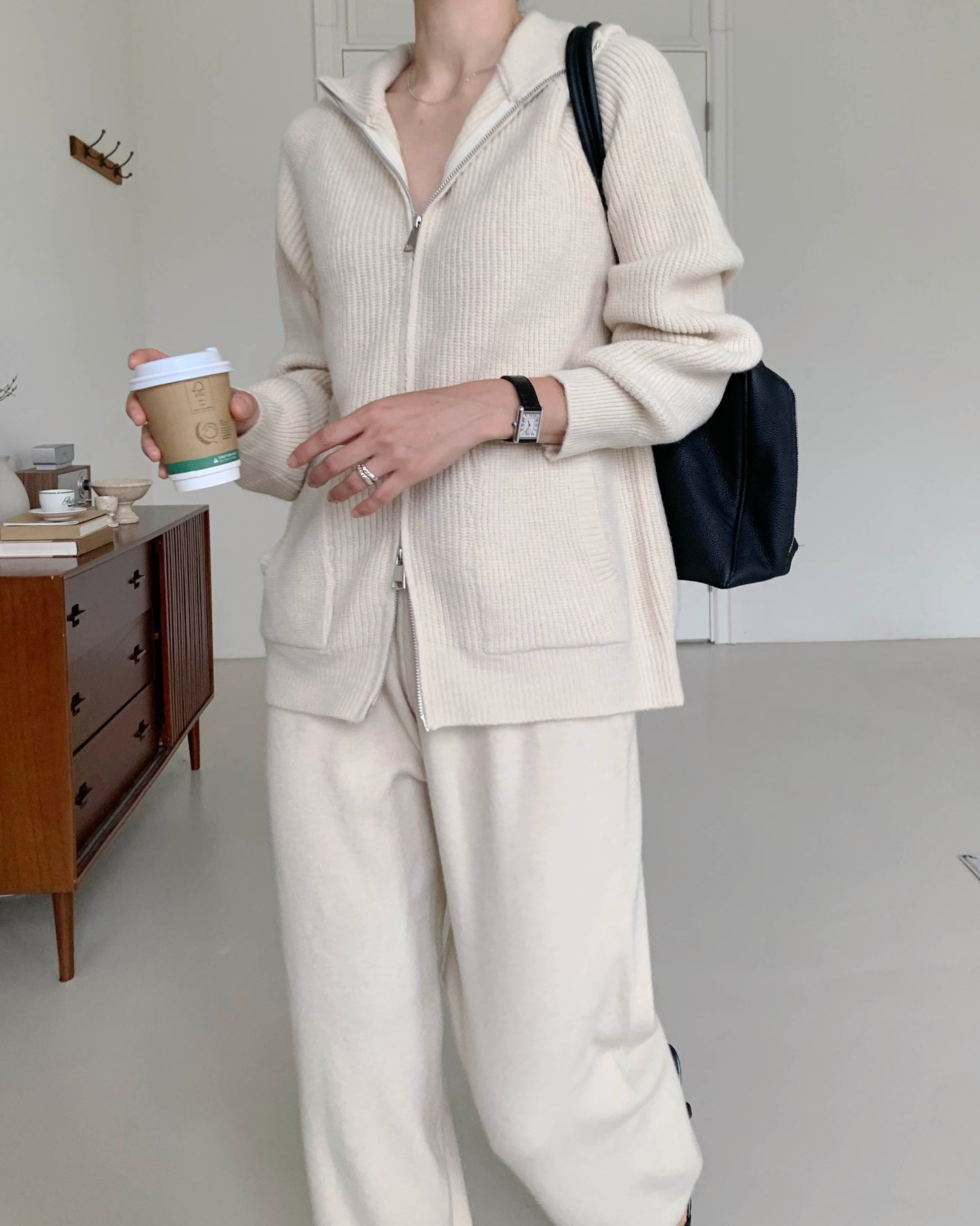 リブジップニットセットアップ