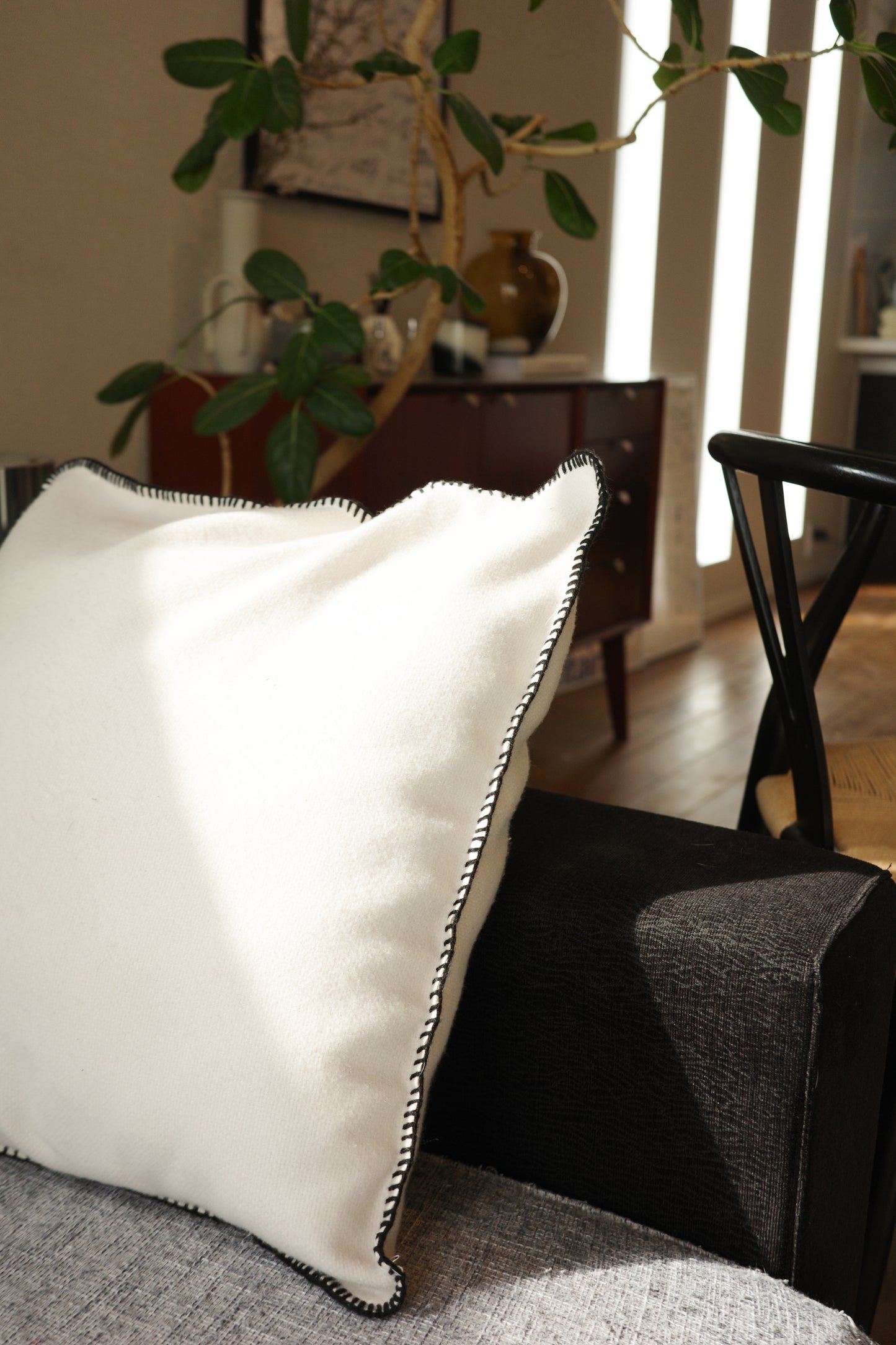 ステッチラインクッションカバー