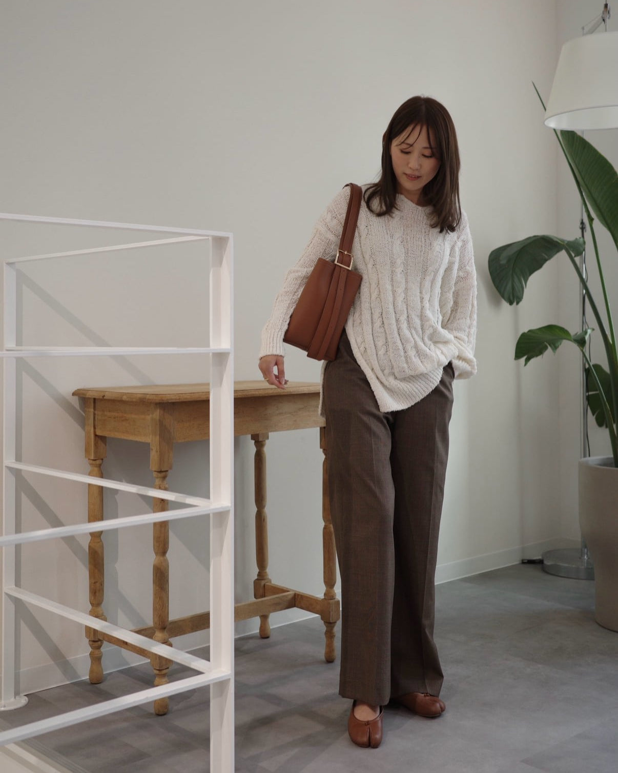 ルーズフィットスリットニット