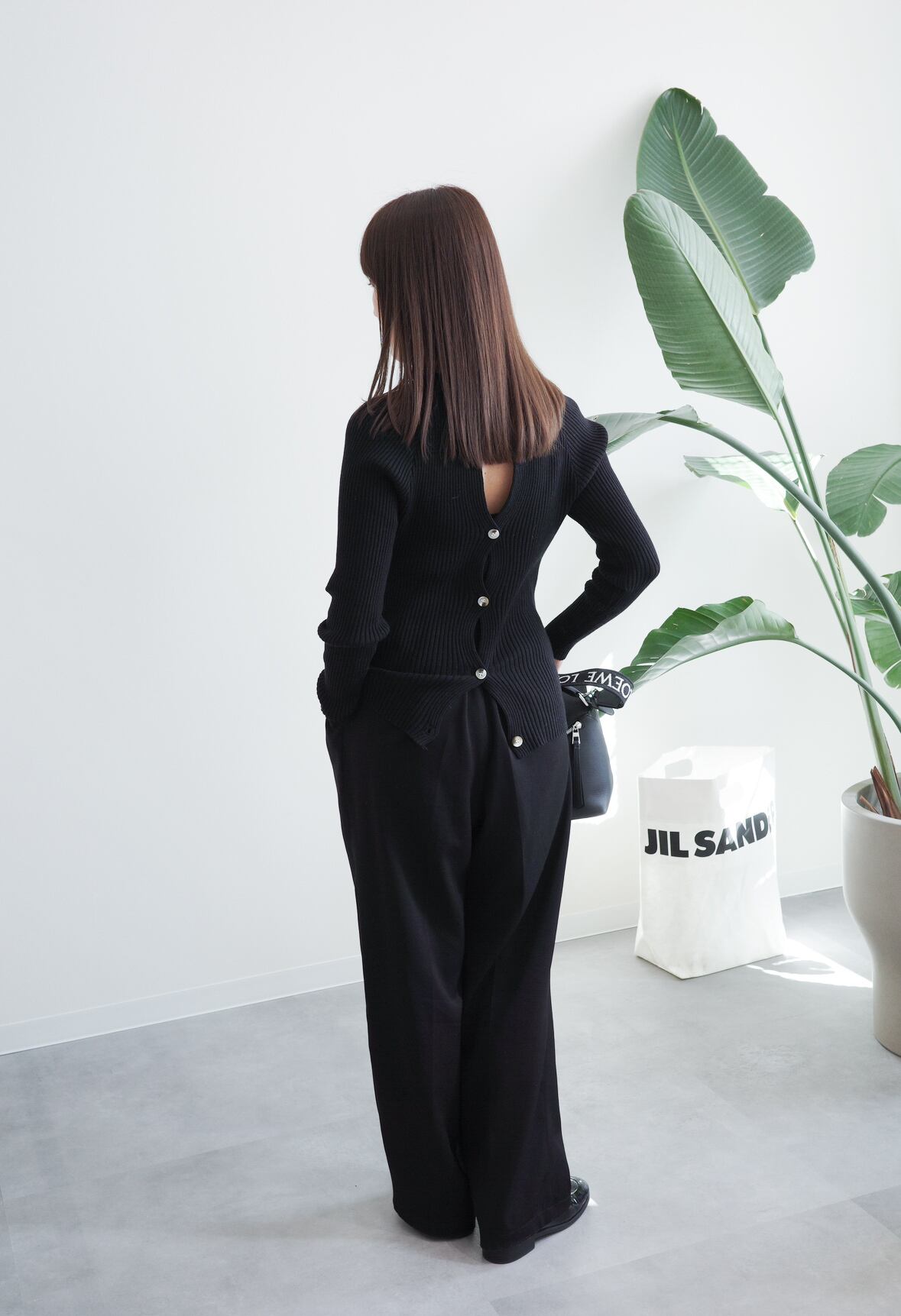 バックボタンニット