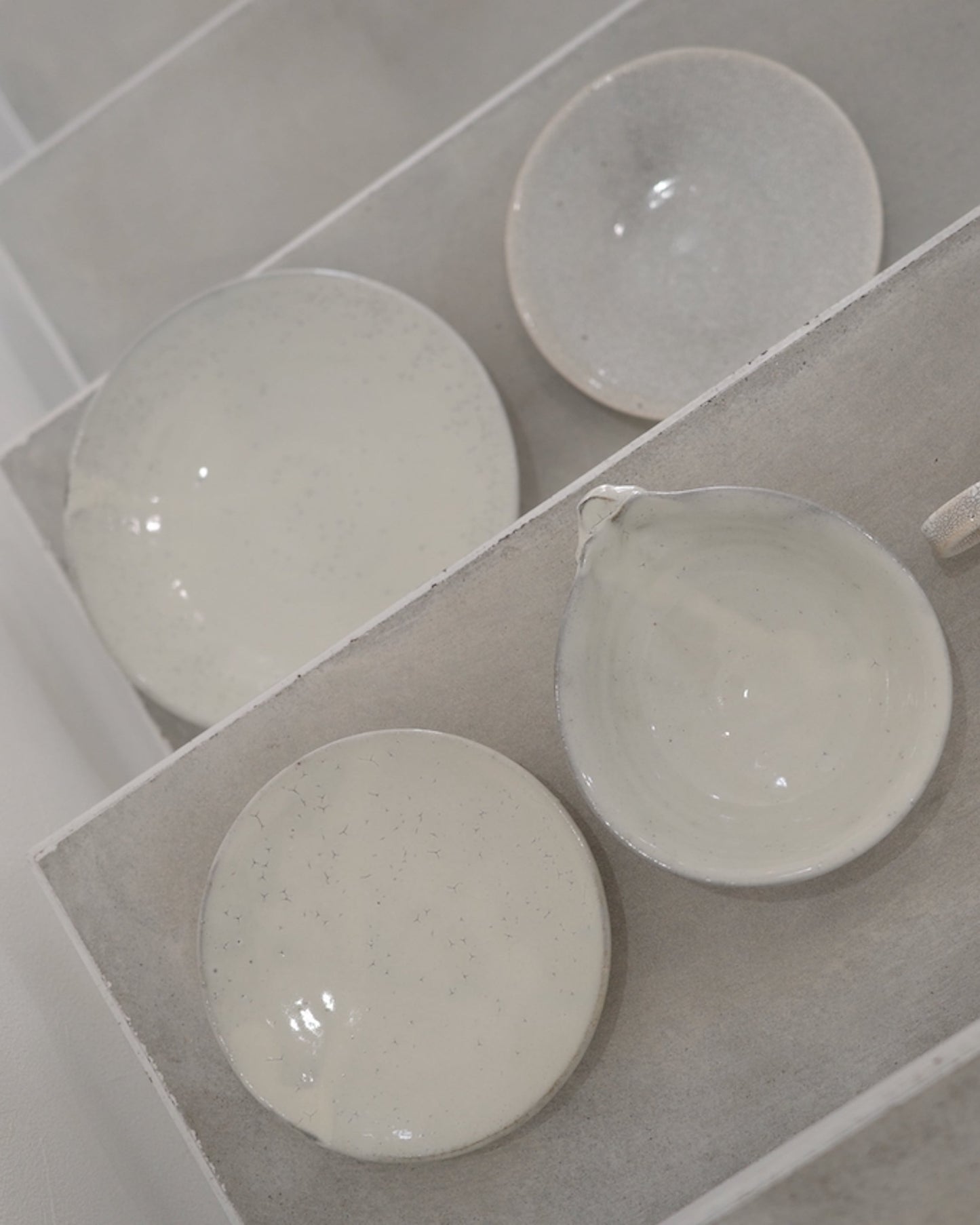 7寸皿　荒粉引（美濃焼）