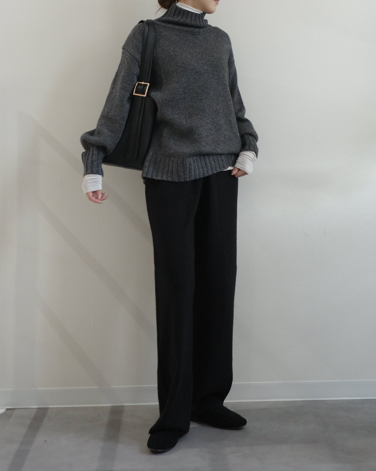 カシミヤブレンドハイネックニット