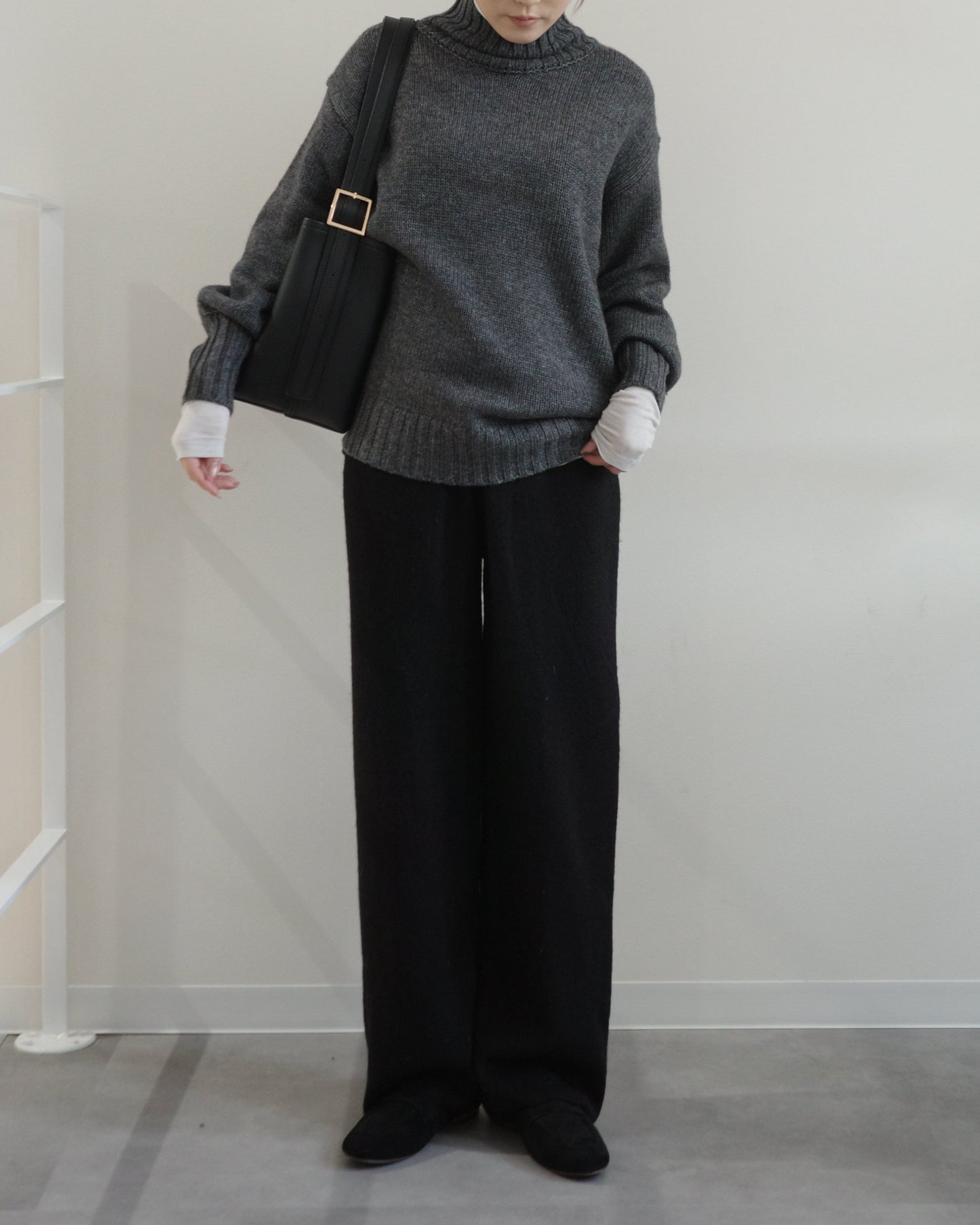 カシミヤブレンドハイネックニット