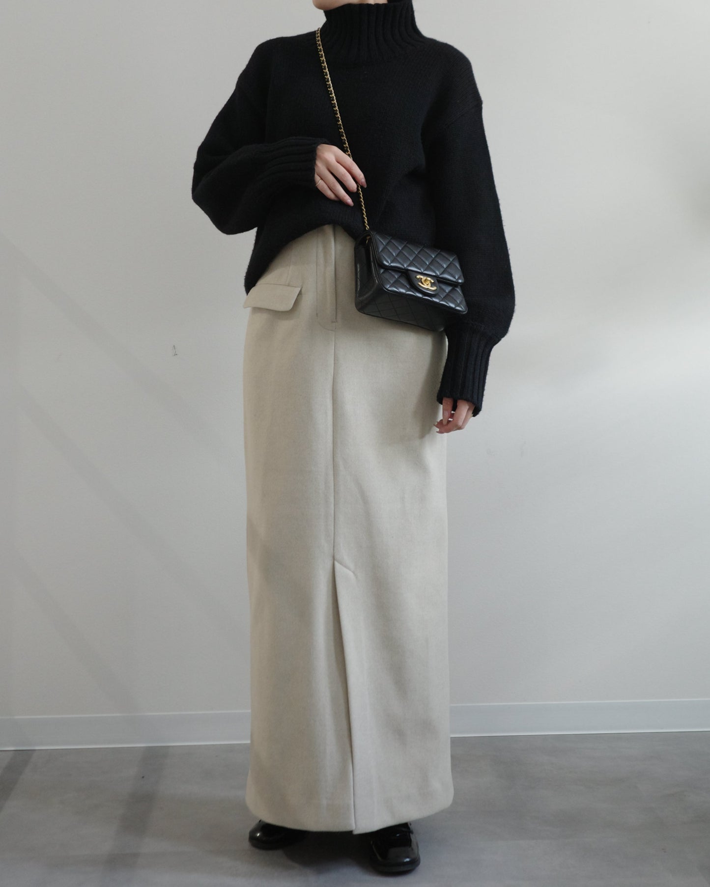 カシミヤブレンドハイネックニット