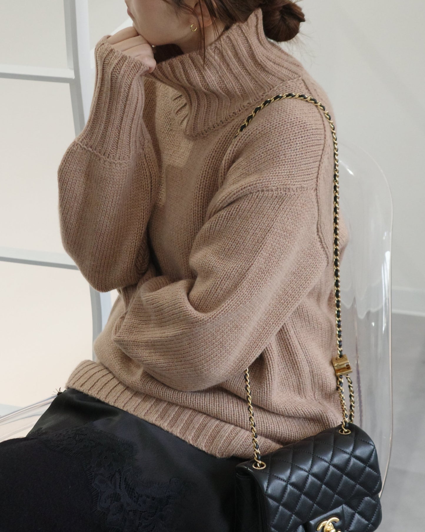 カシミヤブレンドハイネックニット