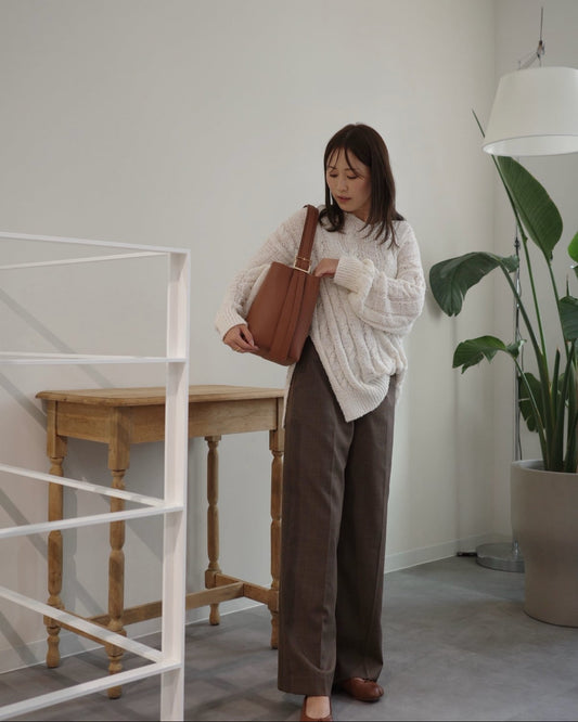 ルーズフィットスリットニット